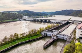 Besucherkraftwerk Ybbs-Persenbeug Luftaufnahme, &copy; Robert Herbst