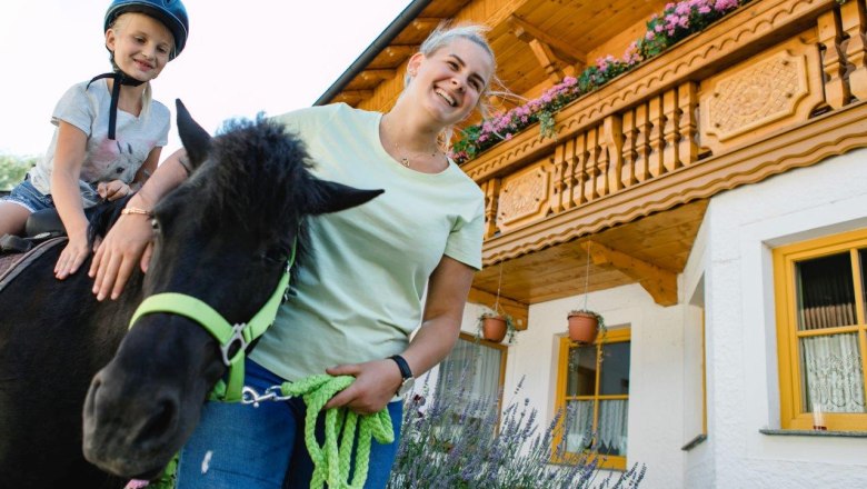 Vacation at the Zwergerlhof, &copy; schwarz-koenig.at