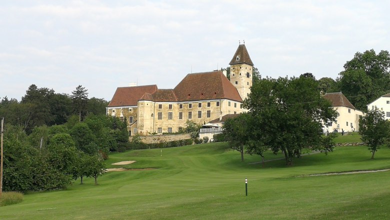 Goldegg Castle, &copy; Roman Z&ouml;chlinger