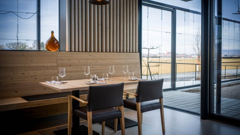 T&aacute;panyagt&aacute;bl&aacute;zat, &copy; robert herbst