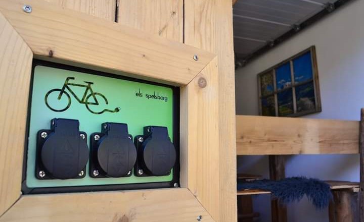 Heimberger farm store and bike rest, © Familie Heimberger