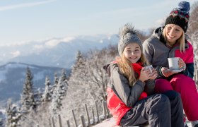 Basking in the sun in front of the Anna-Alm inn, &copy; schwarz-koenig.at