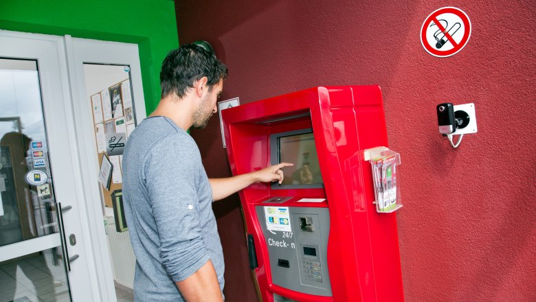 Check in terminal, © Cleverhotel GmbH