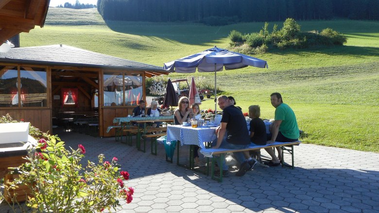 Breakfast on the sun terrace, © Familie Buber