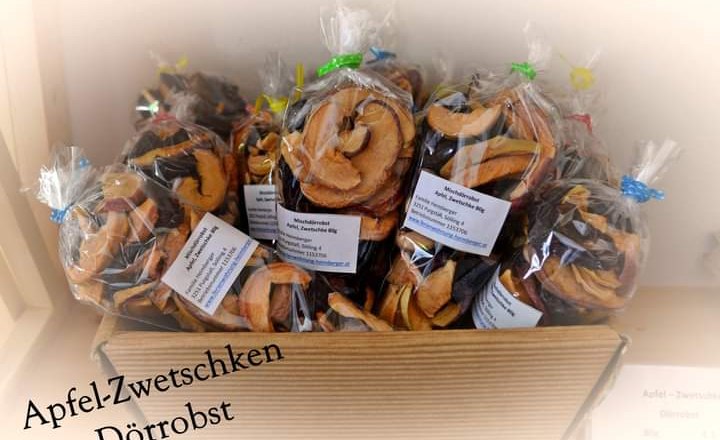 Heimberger farm store and bike rest, © Familie Heimberger