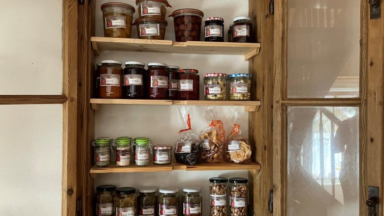 Ex farm sale, &copy; Landhof Lydia