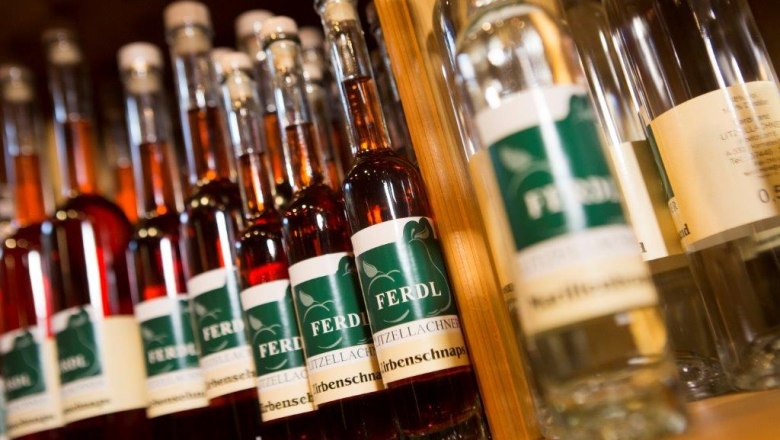 Ferdl drinks, &copy; schwarz-koenig.at