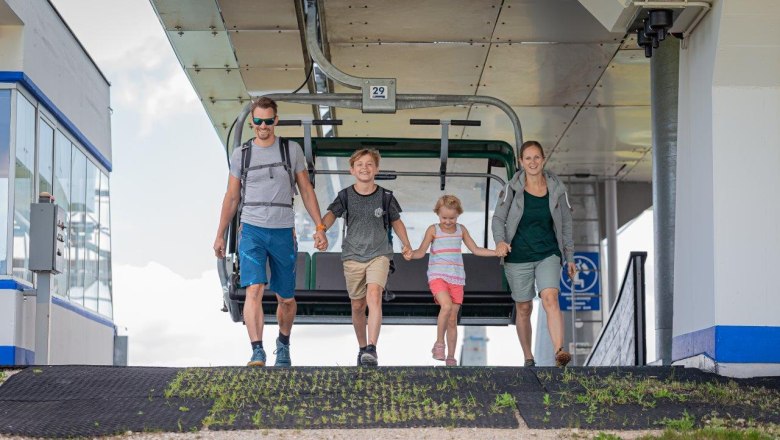 Mit dem Vierersessellift bequem zum Gipfel, &copy; Ludwig Fahrnberger