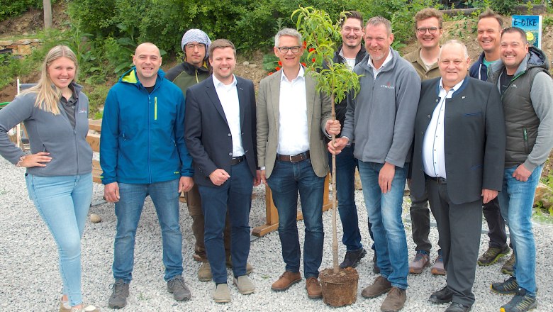 Eröffnungsveranstaltung am Obsthof &amp; Weingut Altenriederer, © Verein Traisentaler Wein