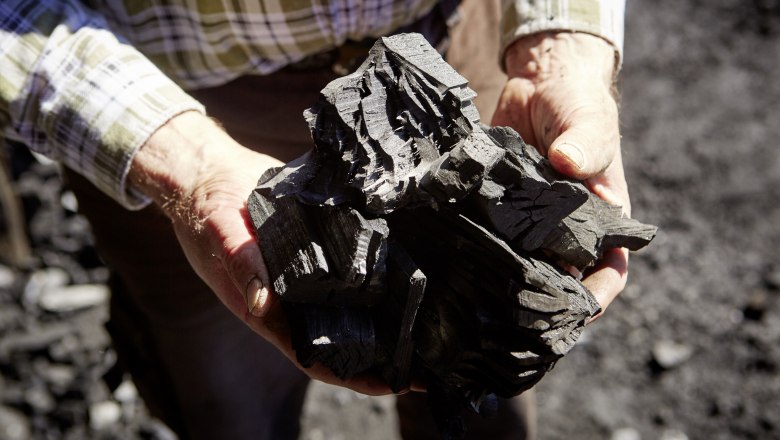 Coal from the Hochecker forest charcoal burning plant, &copy; Dieter Brasch