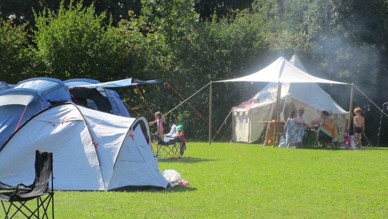 Camping Life am XXL Zeltplatz, © KTech