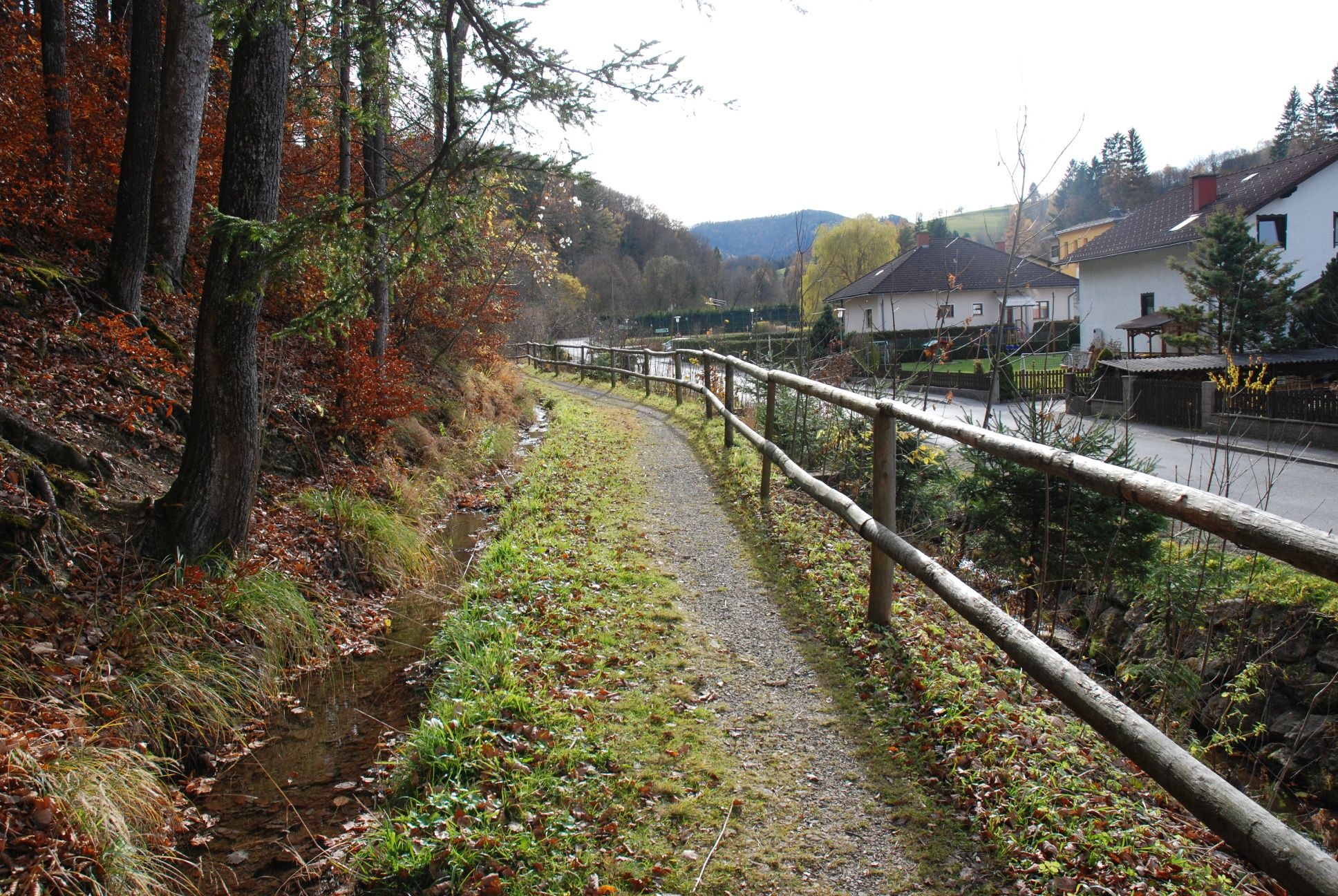Promenade entlang des Laabaches