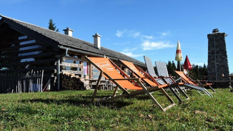 Anna Alm on the Hennesteck, © zVg Anna-Alm