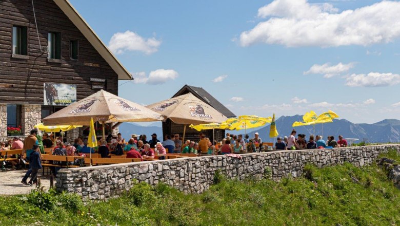 Einkehr beim JoSchi Berghaus, &copy; Ludwig Fahrnberger