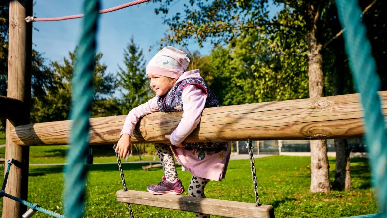 Spielplatz am Kunstrasenplatz, &copy; Jetzinger Frank Photography