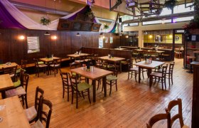 Lokal innen, &copy; Fam. Groiss