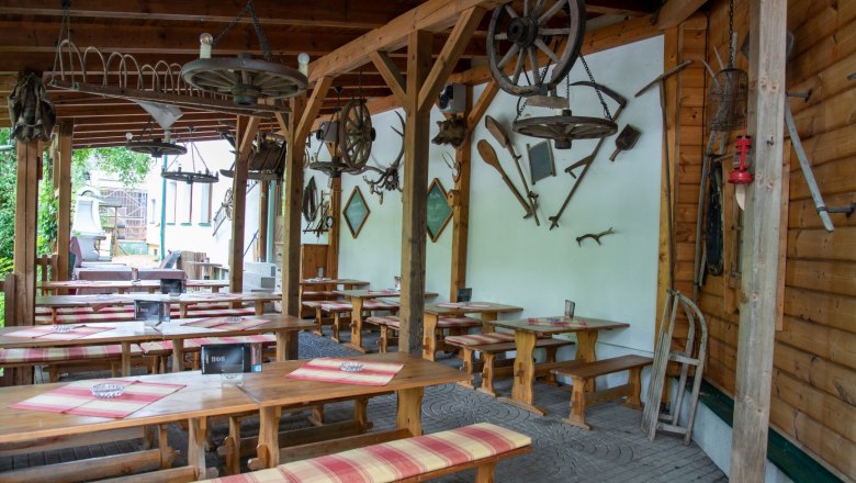 Au&szlig;enlokal, &copy; Sarah L&auml;ngauer