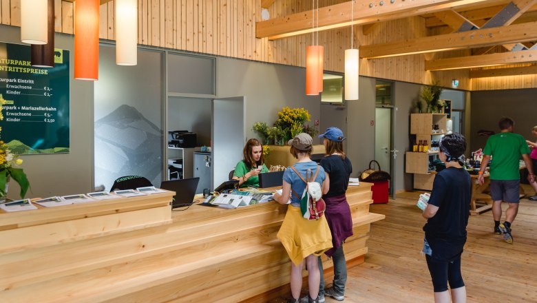 Tourist information at the Ötscher base, © Fred Lindmoser