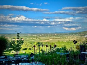 Panor&aacute;ma kil&aacute;t&aacute;s a Traisentalra, &copy; Walter Pernikl