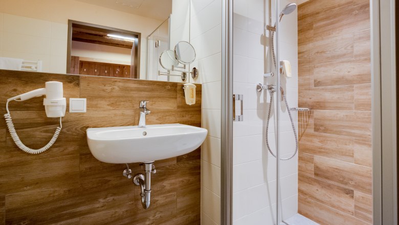 Badezimmer JUFA Hotel Annaberg***s, &copy; Fred Lindmoser