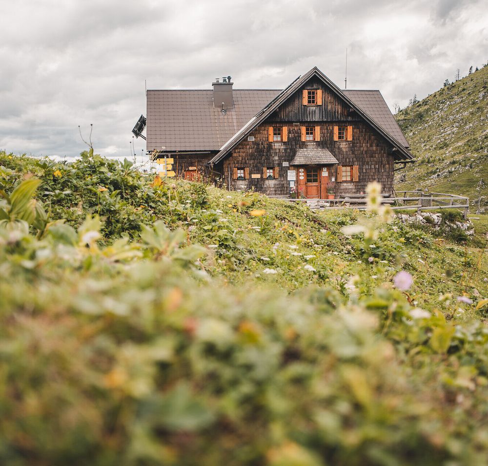 Ybbstalerhütte als Ausflugshütte auf der Dürrensteinalm im Mostviertel.
