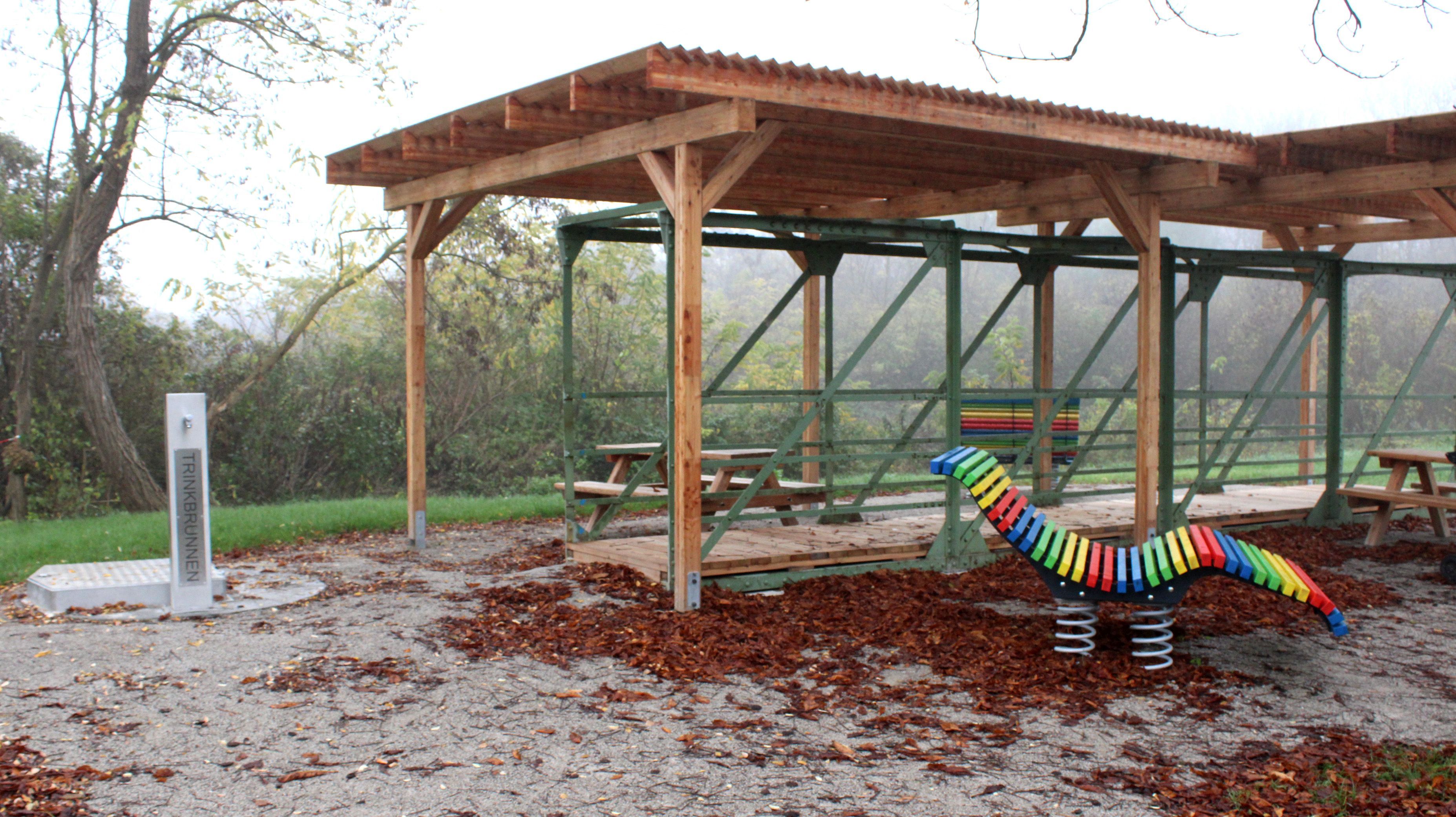 Rastplatz, schattenspendende Pergola