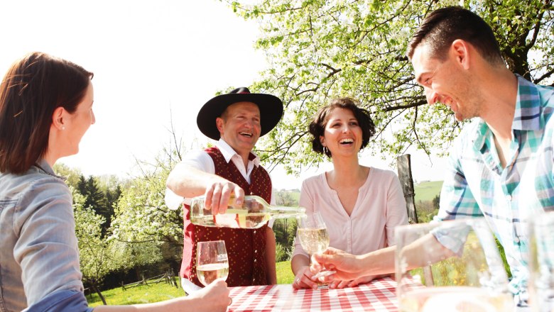 During the Spring Perry Festival, visiting a perry tavern (Mostheuriger) is a must, &copy; schwarz-koenig.at