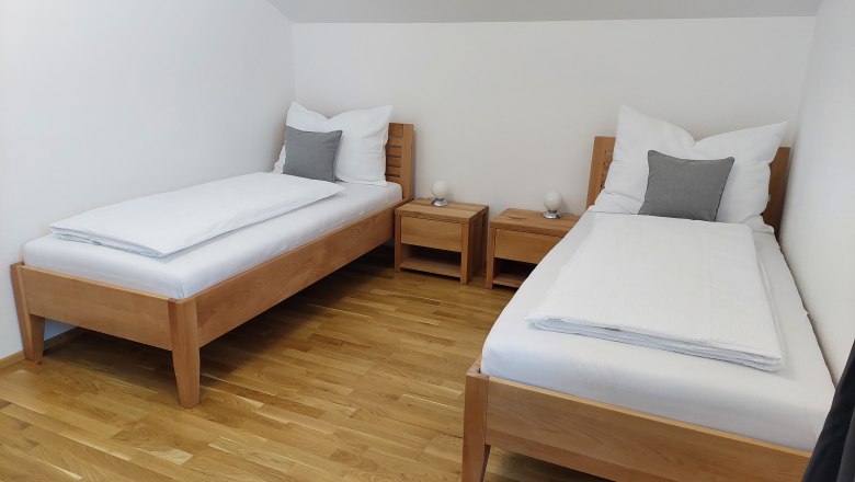Schlafzimmer mit Einzelbetten- Ferienwohnung Panoramablick, &copy; F&uuml;rst