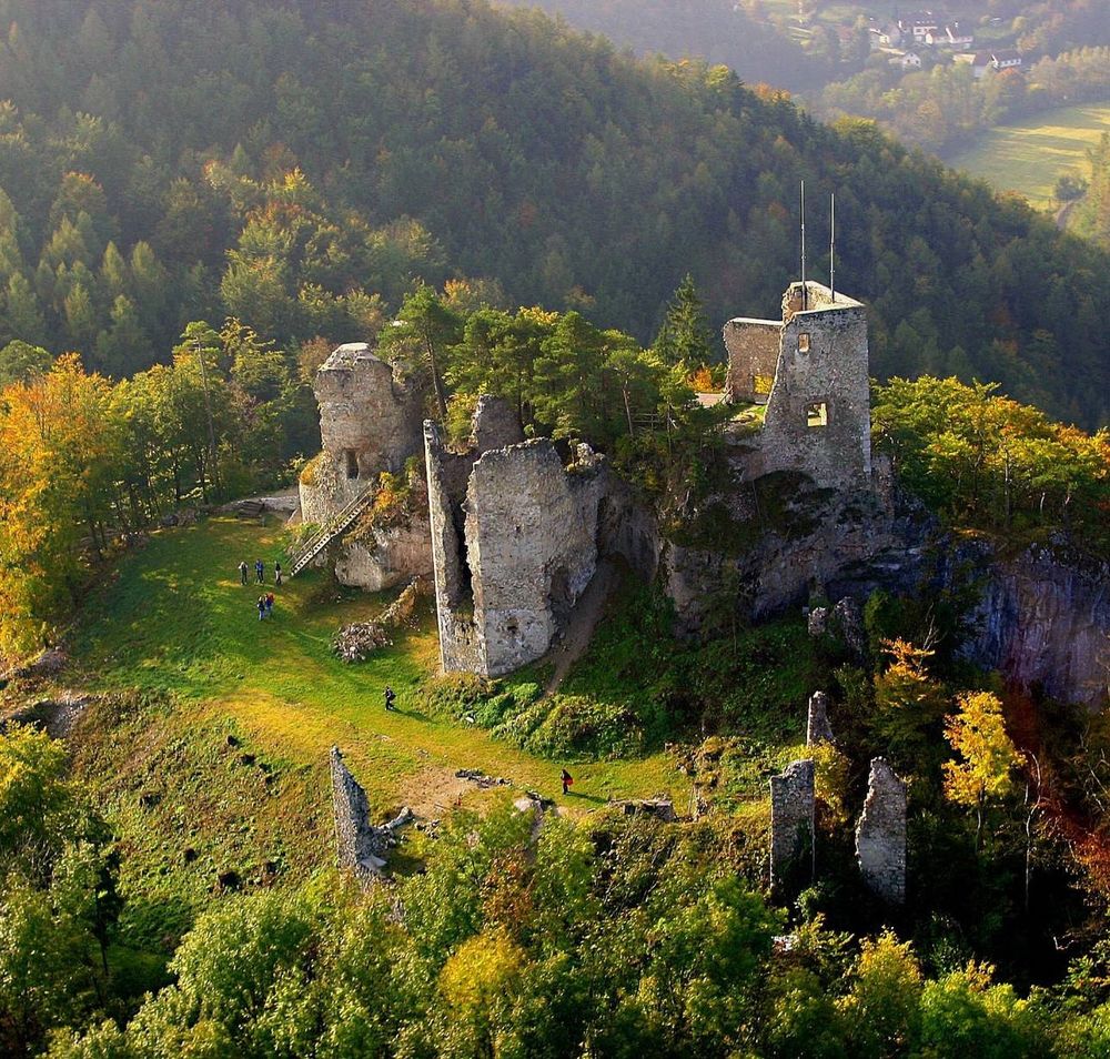 Burgruine_Rabenstein (Copyright: zVg Auer)