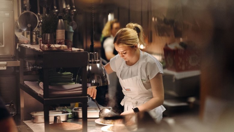 Perbersdorfer wine tavern & hotel, © Moststraße, dochbodnliacht