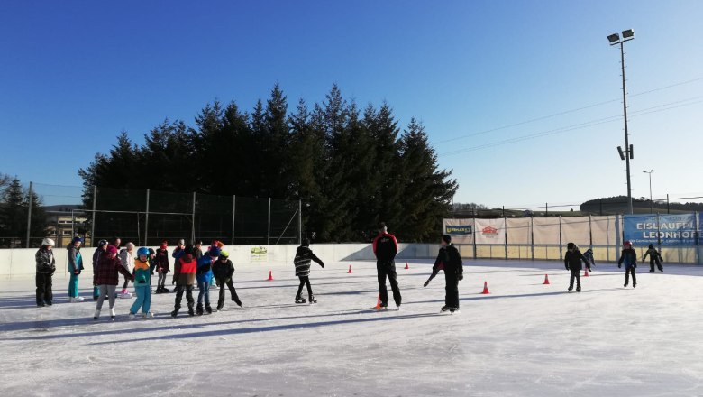 Leonhofen ice rink, &copy; Marktgemeinde St. Leonhard am Forst