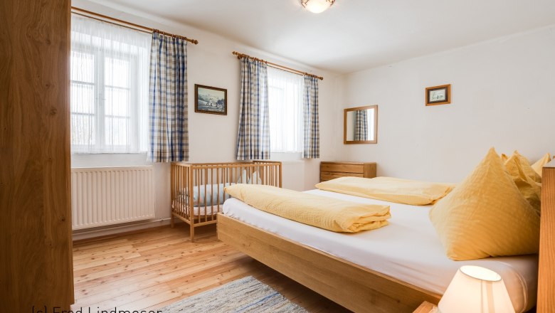pension-kobichl_schlafzimmer_ferienhaus_1, &copy; Fred Lindmoser