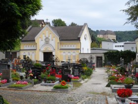 Schloss Steyregg (vom Friedhof aus gesehen), &copy; Mostviertel - Jakobsweg