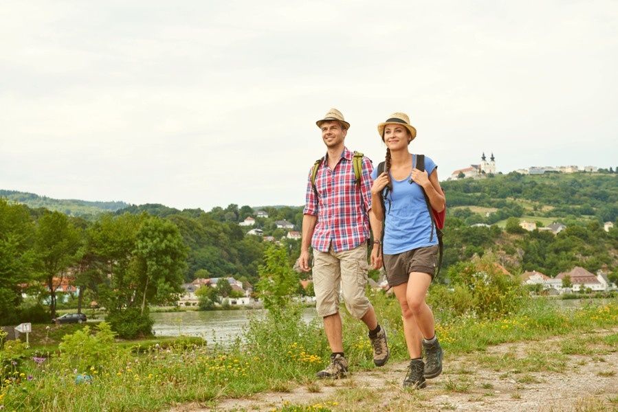 Wandern in Krummnussbaum mit Blick Richtung Maria Taferl