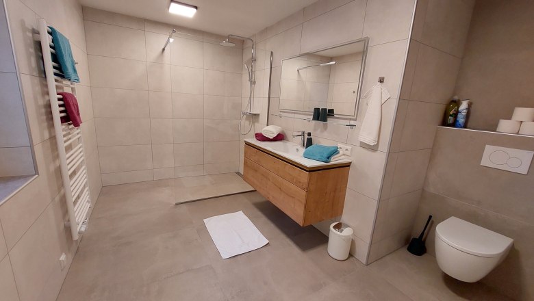 badezimmer-ferienwohnung-seeblick, &copy; F&uuml;rst