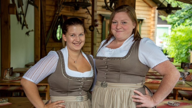 Sarah and Maria, &copy; Sarah L&auml;ngauer